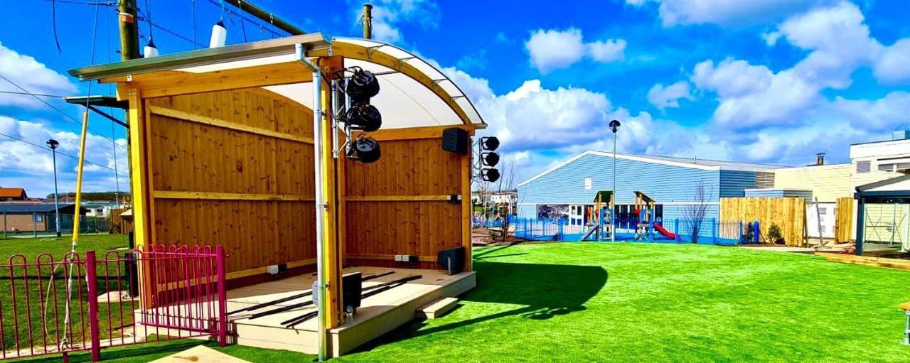 The Hideaway Villa สการ์โบโรห์ ภายนอก รูปภาพ